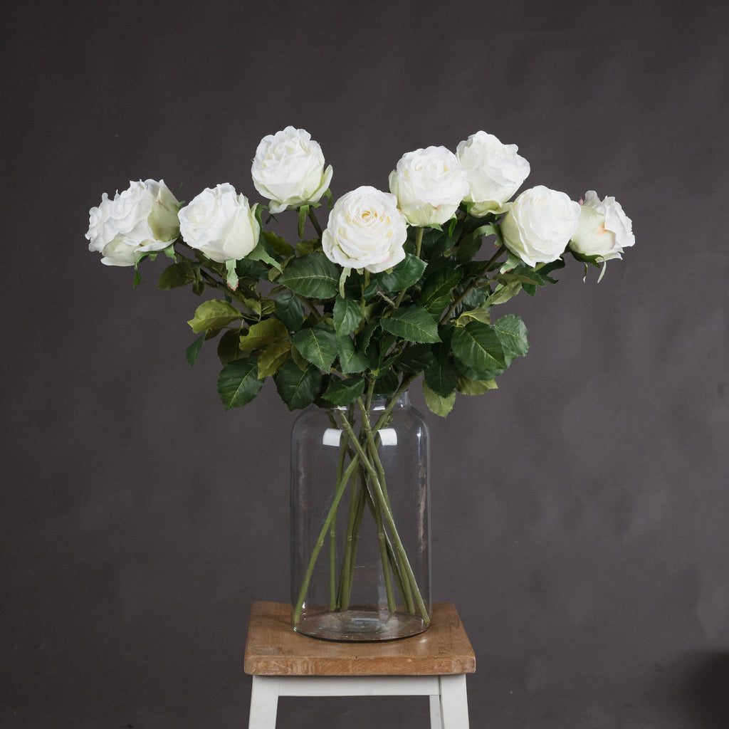 Traditional White Rose 71 cm