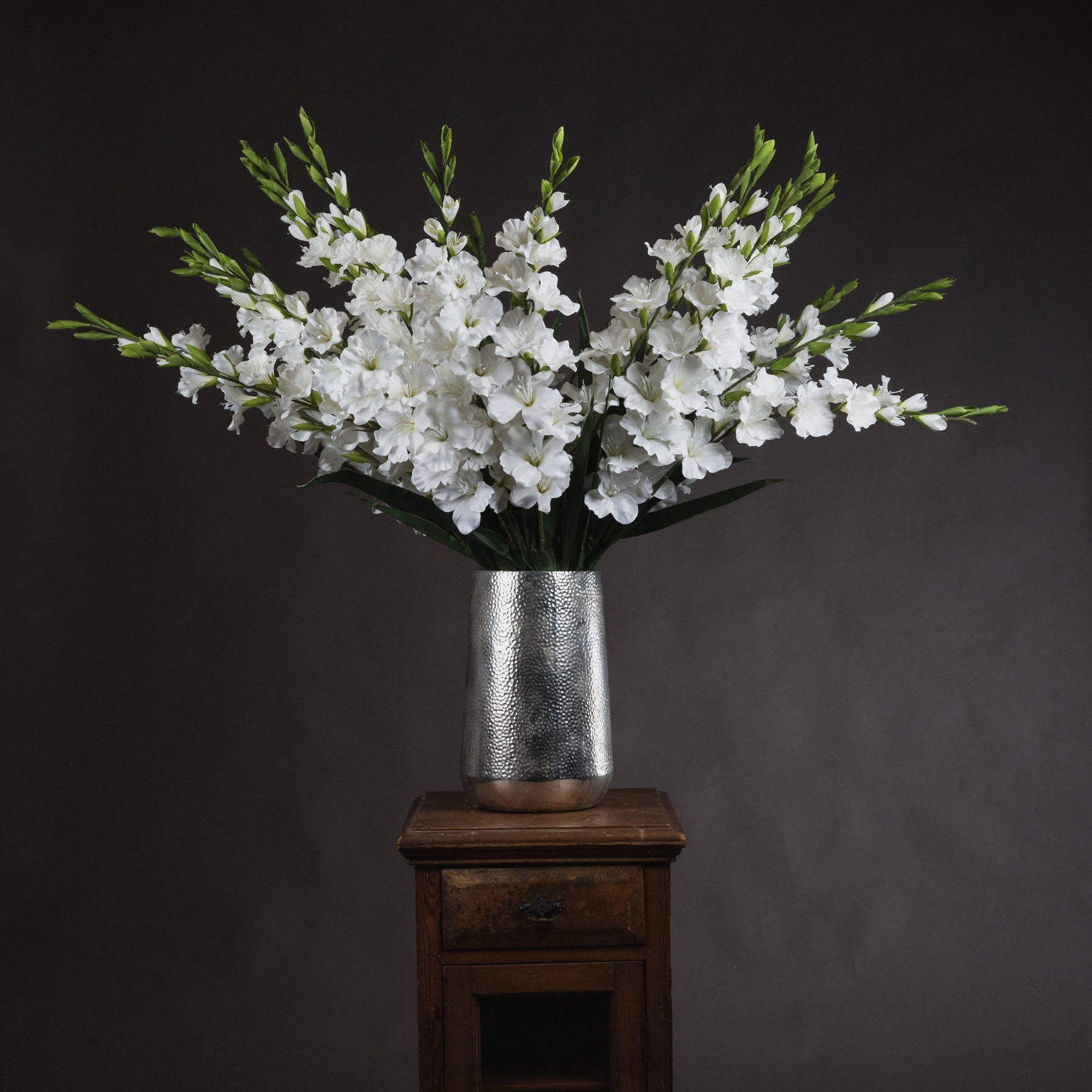 White Gladioli 108 cm