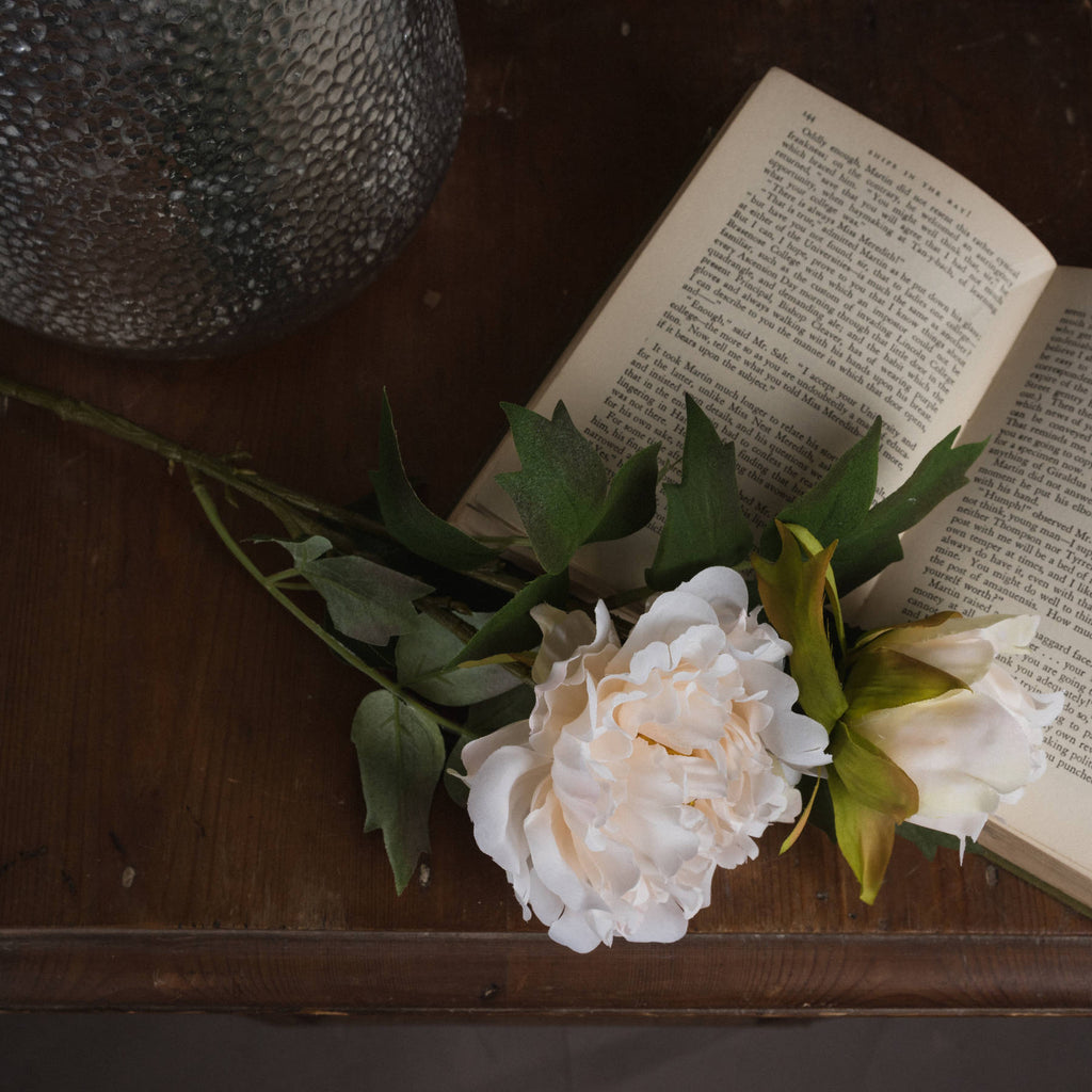 White Fashion Peony 52 cm
