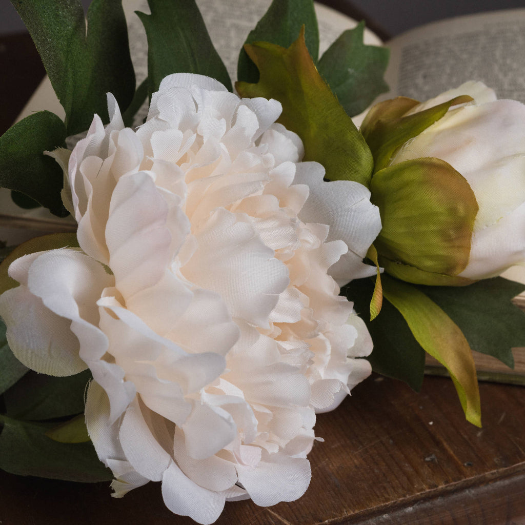 White Fashion Peony 52 cm