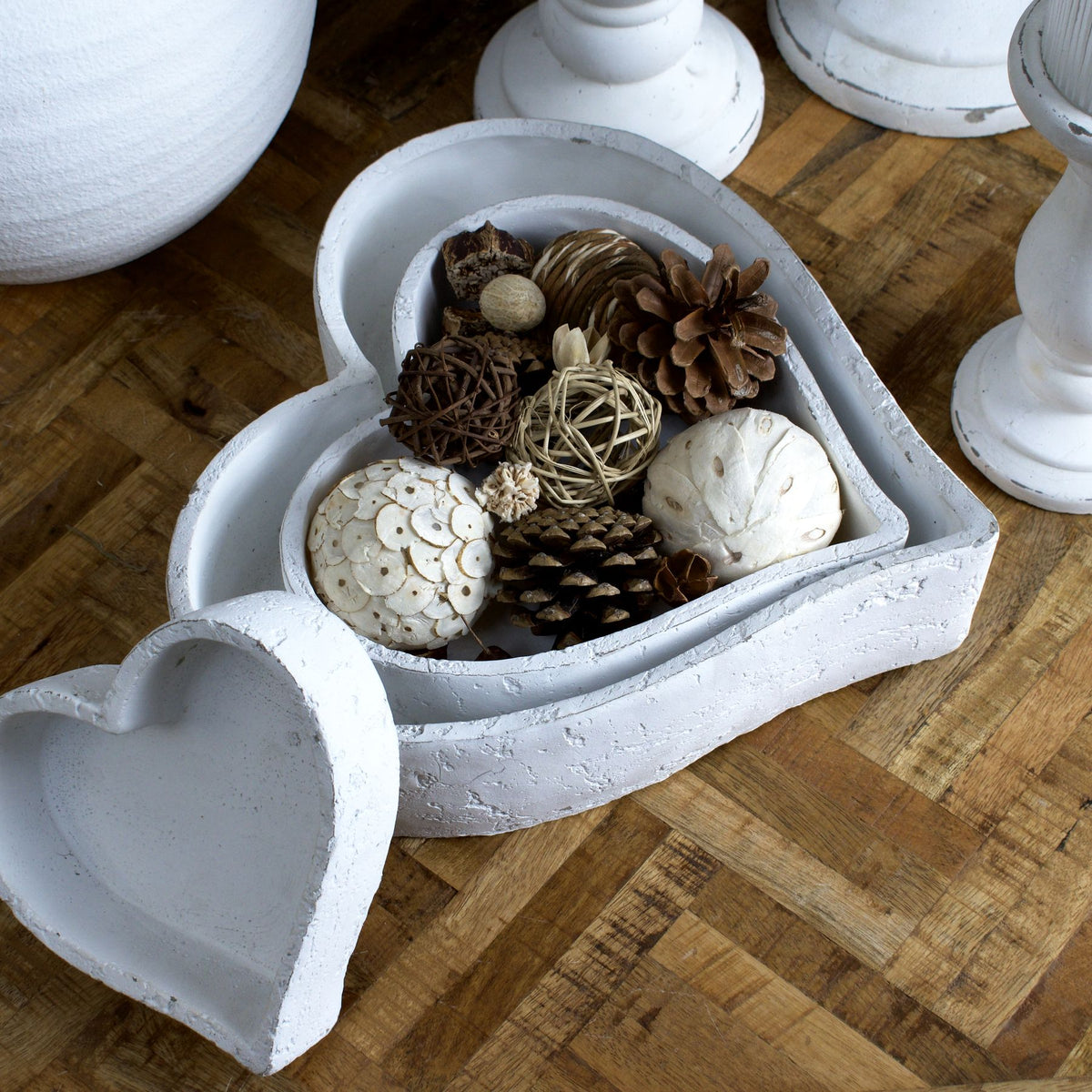 Set Of Three Large Matt White Ceramic Dishes 31 cm