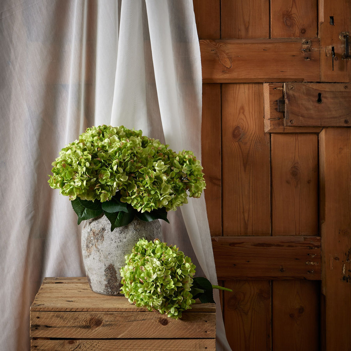 Green Hydrangea Bunch 47 cm