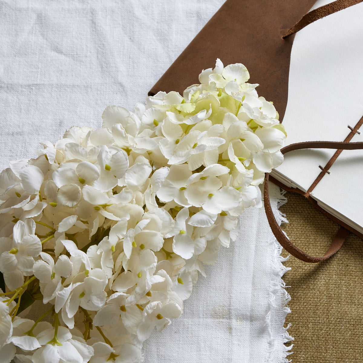 White  Spear Hydrangea 88 cm