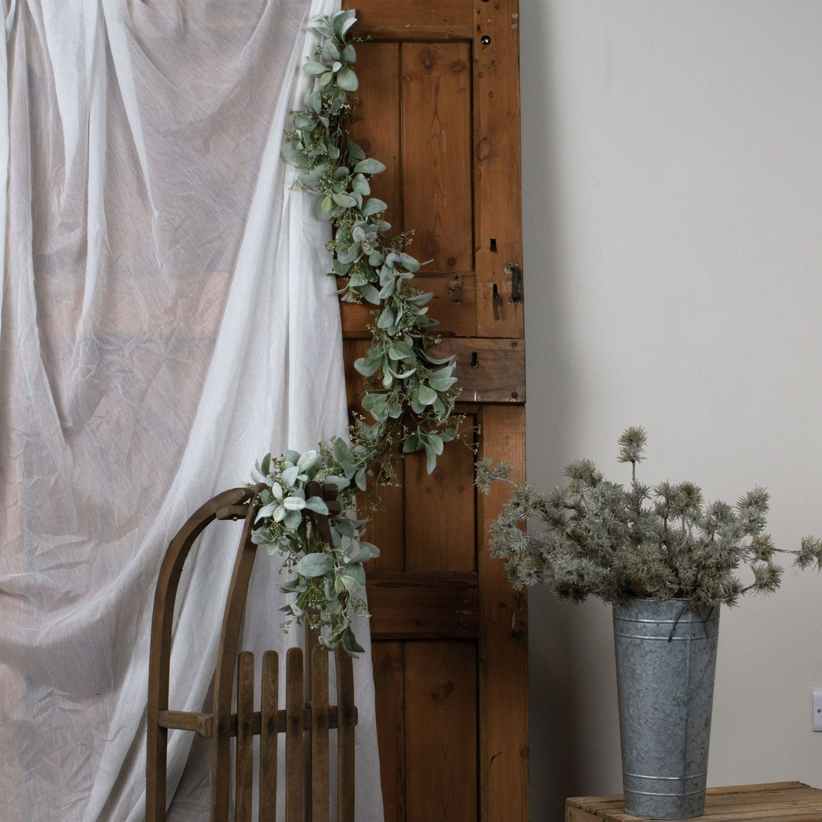 Winter Garland With Lambs Ear And Wax Flower 153 cm